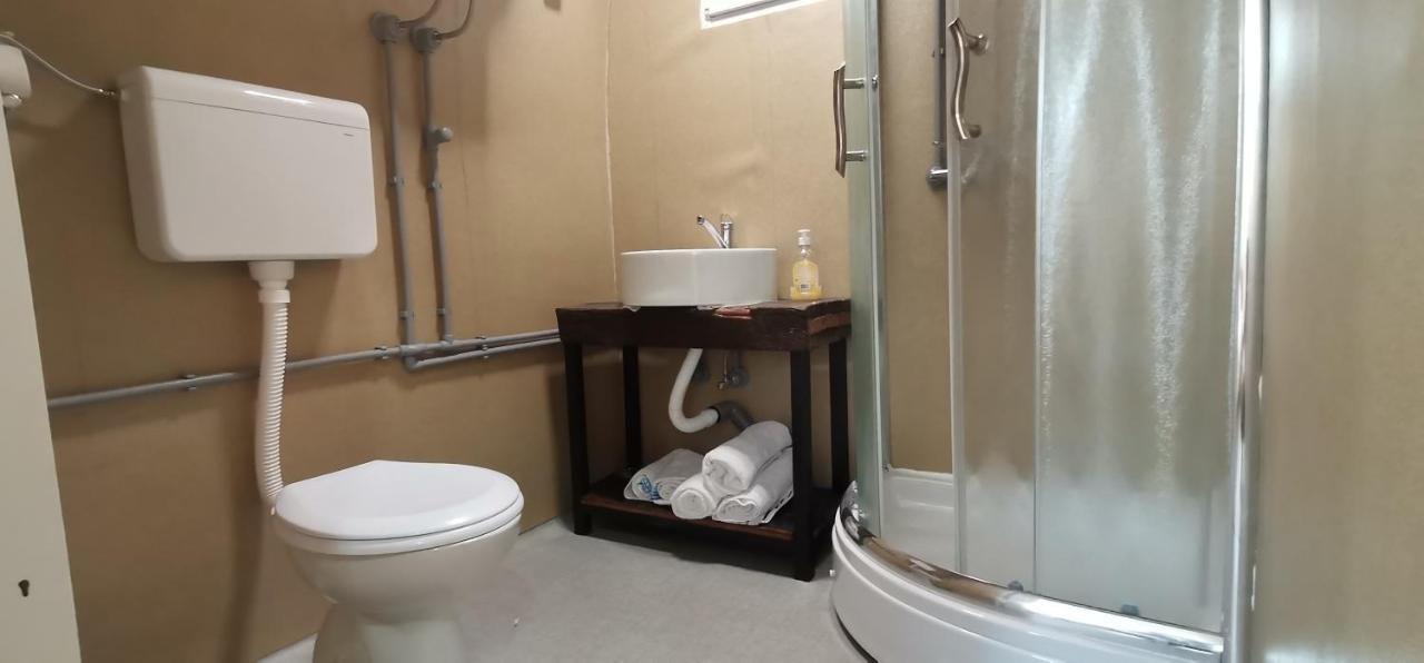 Bungalovi Api-Centar Gornji Milanovac Luaran gambar